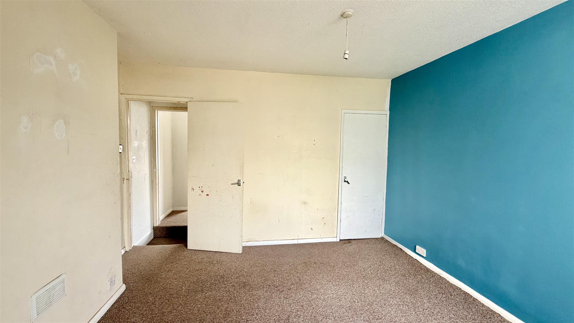 2 bed property in Sandown Road, Hastings